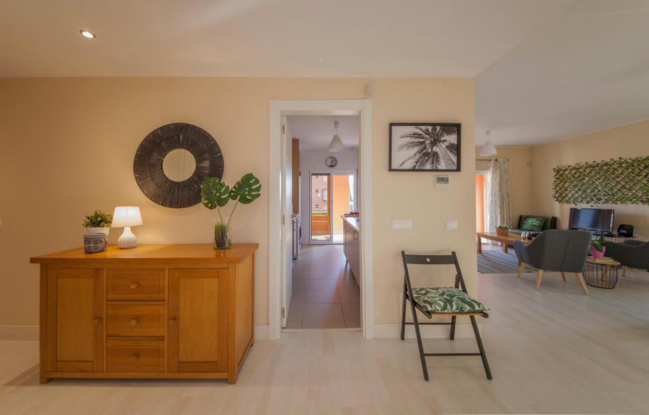 B02 - Fantastic Apartment With Pool Portimão Eksteriør billede