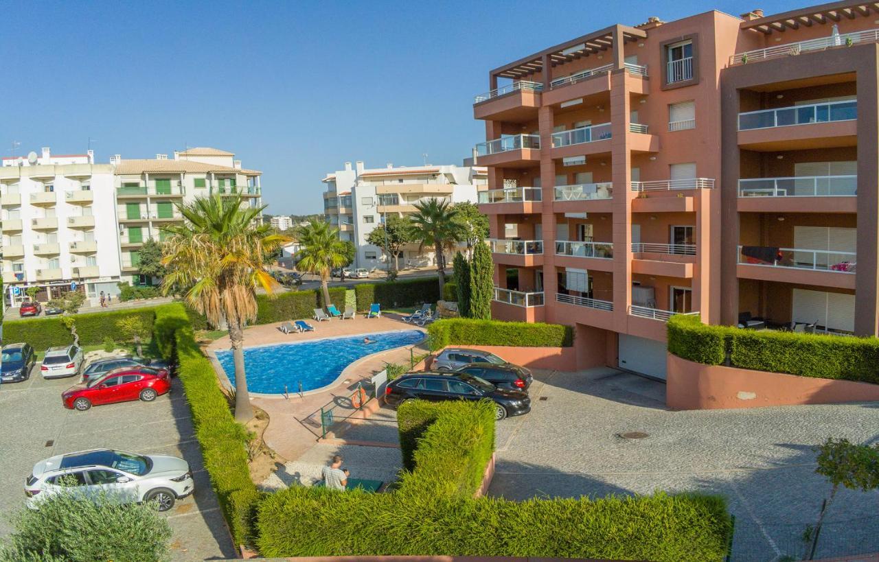 B02 - Fantastic Apartment With Pool Portimão Eksteriør billede